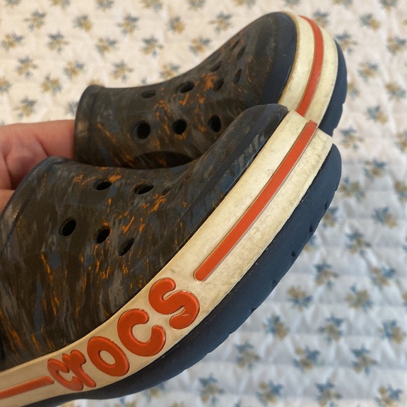 Kids multicolored Crocs size 13 - Picture 4 of 8